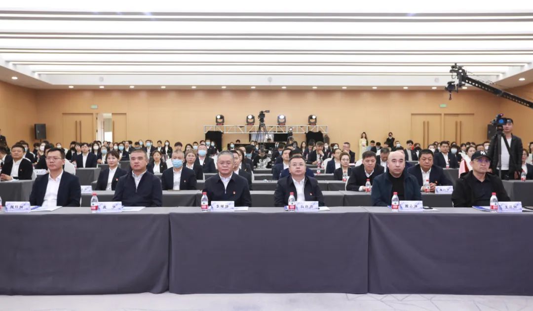 1686188403418613.jpg 640.jpg